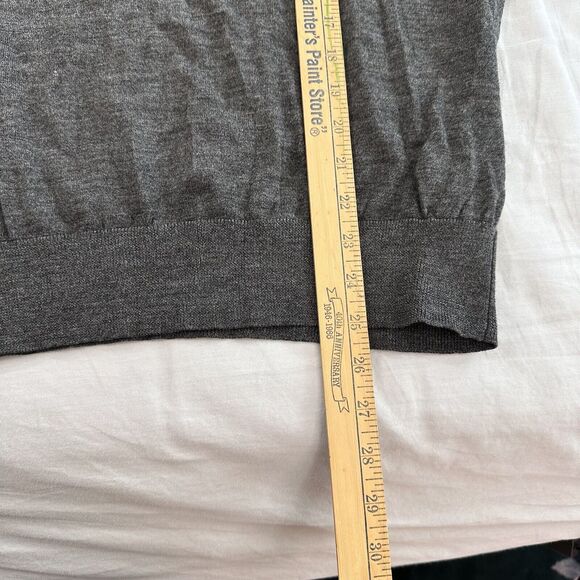 Vintage Ralph Lauren Sweater Men's Medium Gray Merino Wool V Neck Pullover Logo - Picture 6 of 6